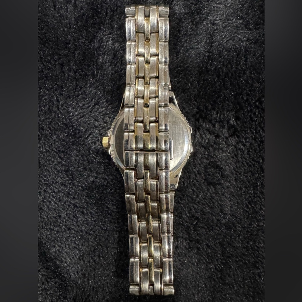 Seiko Women's Silver and Gold Watch - Picture 3 of 5
